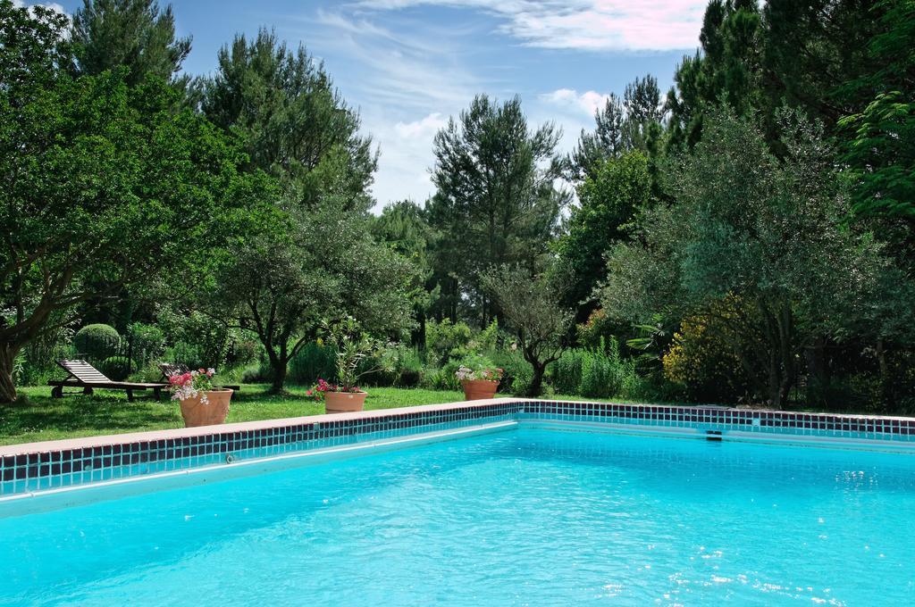 Le Domaine De Saint Veran Orgon ภายนอก รูปภาพ