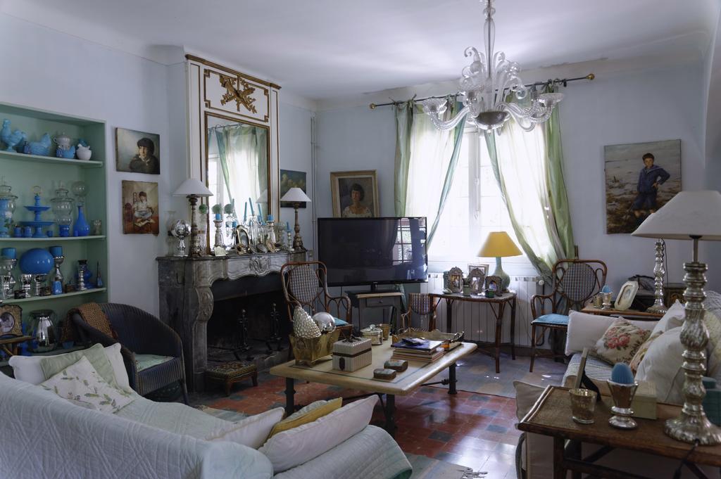 Le Domaine De Saint Veran Orgon ภายนอก รูปภาพ